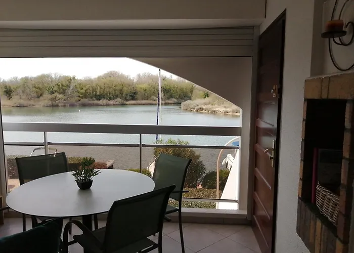 Vue Lagune Et Bateaux A 100M De La Plage