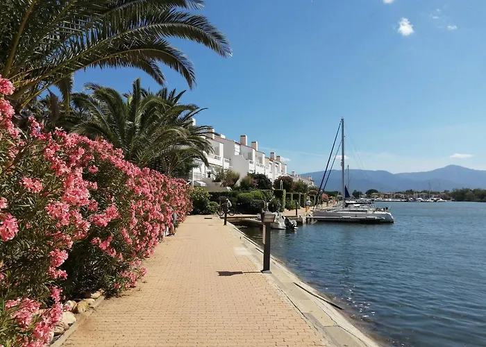 Vue Lagune Et Bateaux A 100M De La Plage